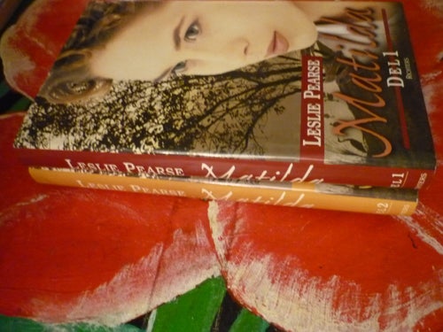 BOK, 2 STYCKEN BÖCKER AV LESLIE PEARCE, MATILDA DEL 1 & 2