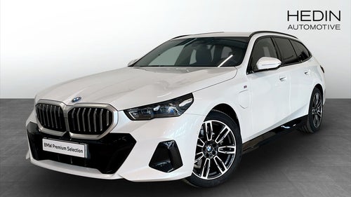 BMW 530e xDrive Touring M Sport Active Ed Drag Driving Ass Plus