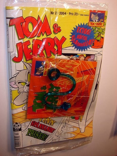 TOM & JERRY I ORIGINAL PLAST med leksak 2004 nr 2