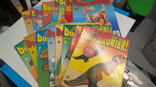 Allt om Dinosaurier! 1–18 Samlarverk från urtidens giganter, Nr 5 & 11 saknas.