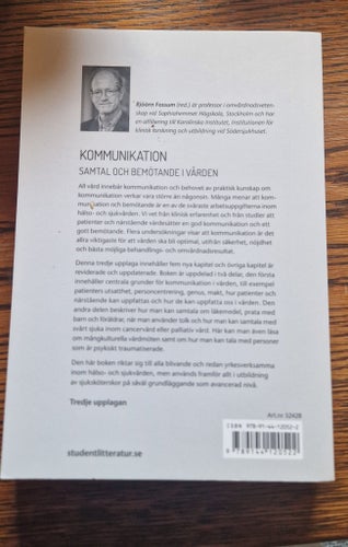 KOMMUNIKATION SAMTAL OCH BEMÖTANDE I VÅRDEN av BJÖRN FOSSUM (RED.)