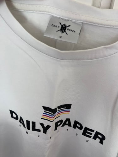 Daily Paper vit t-shirt, storlek M