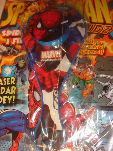 SPIDERMAN I ORIGINAL PLAST med leksak 2009 nr 7 RACKET