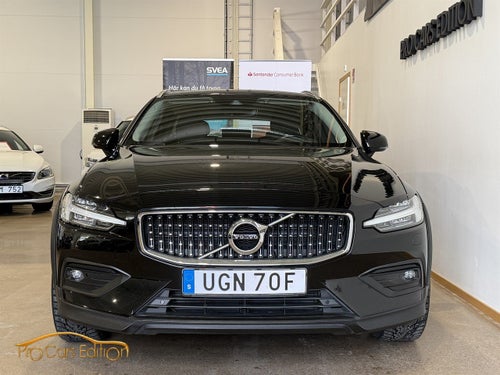 Volvo V60 Cross Country B4 AWD | 197hk Momentum | Drag | B-Kamera | CarPlay