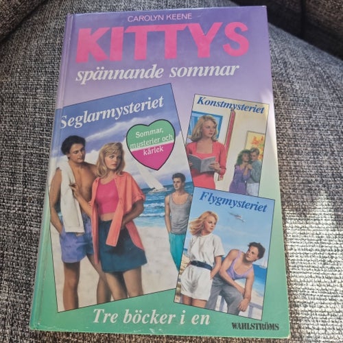 Kittys spännande sommar av Carolyn Keene