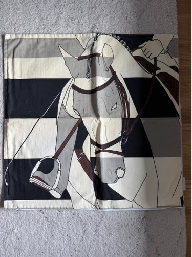 Kuddfodral med hästmotiv, Chapman Collection