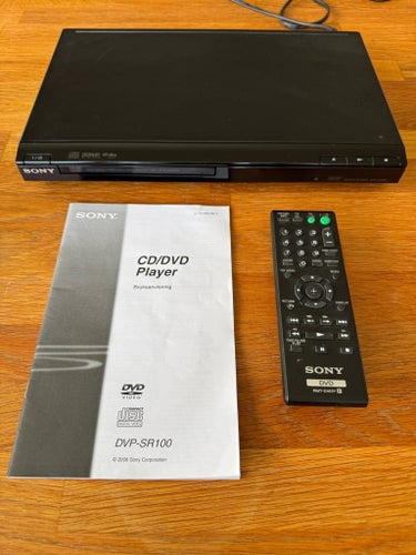 Sony DVP-SR100 DVD-spelare i fint skick med fjärrkontroll, manual och kartong