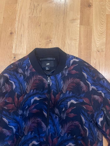H&M flerfärgad jacka, storlek EUR 52 bra skick