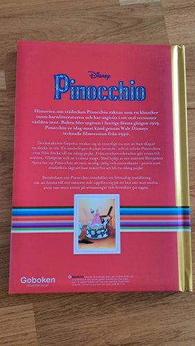 Pinocchio bok inkl liten figur, Ny!