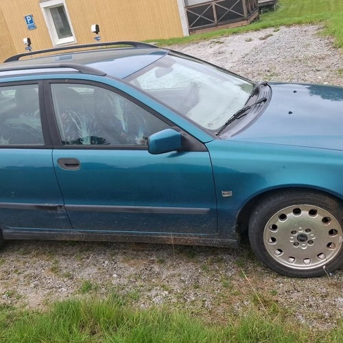Volvo 40 repobjekt/reservdels bil