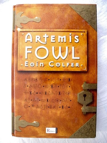 ARTEMIS FOWL Eoin Colfer 2004