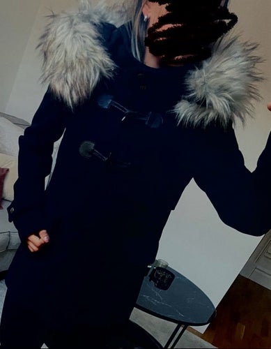 Superfin mörkblå kort kappa med fuskpäls, stl. S