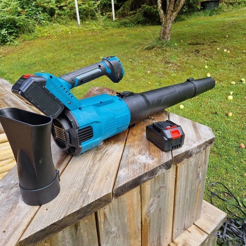 Lövblås med batterier och laddare