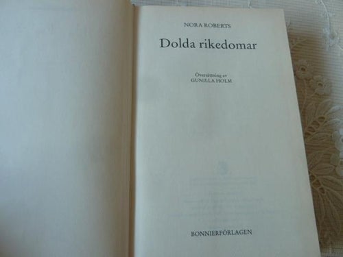 DOLDA RIKEDOMAR, N. ROBERTS, 1996,  BÖCKER