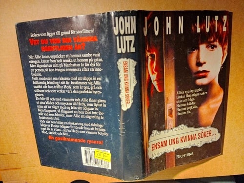 Ensam ung kvinna söker av John Lutz. Very Fine plus