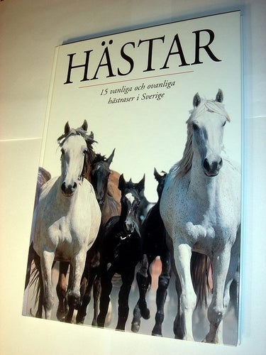 HÄSTAR PRESENTBOK NY OLÄST RASER HISTORIA +100 BILDER