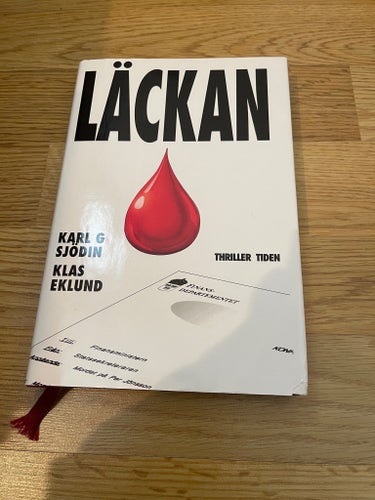 Läckan av Karl G Sjödin och Klas Eklund
