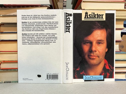 Åsikter av Jan Guillou. Bok. Very Fine plus