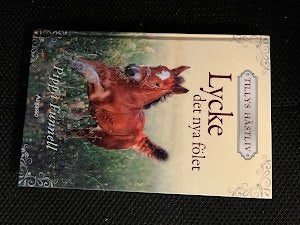 Lycke det nya fölet av Pippi Funnell