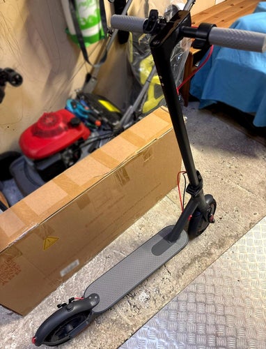 350W 36V 10,5Ah 31km/h elektrisk skoter med APP-kontroll, elsparkcykel, elskoter