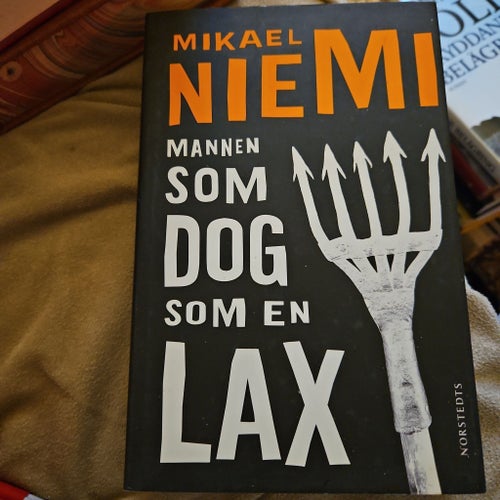 Mannen som dog som en lax av Mikael Niemi