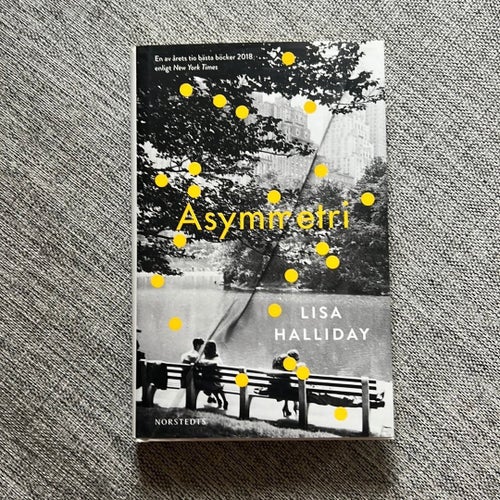 Asymmetri av Lisa Halliday, 2019