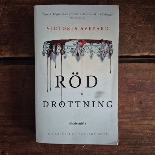 Röd Drottning av Victoria Aveyard
