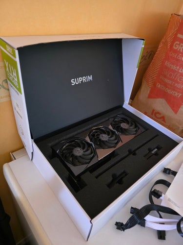MSI GeForce RTX 3080 SUPRIM X