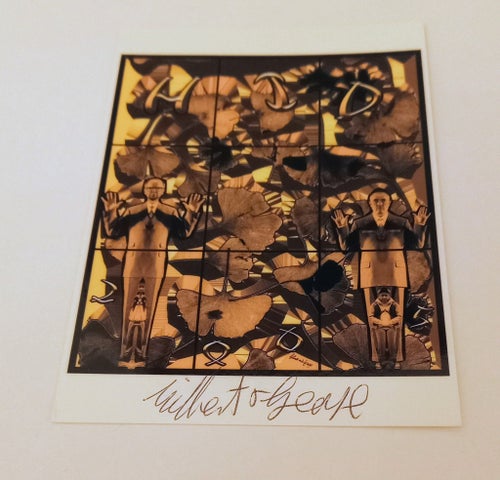 GILBERT & GEORGE - DUBBELT HANDSIGNERAT OFFSETFÄRGTRYCK - 2005 - KONSTVYKORT