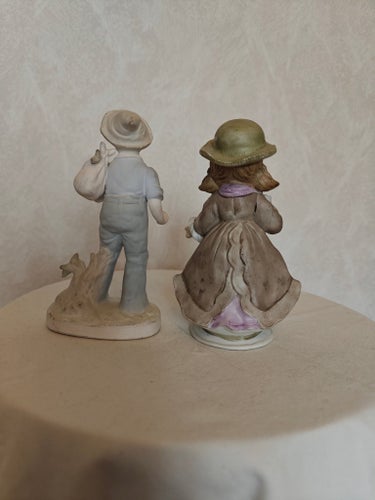 Vintage Porslinsfigurer - Pojke och Flicka