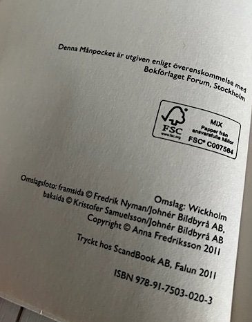 SOMMARHUSET av Anna Fredriksson - pocket