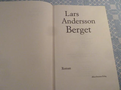 BERGET, L. ANDERSSON, 2002,  BÖCKER