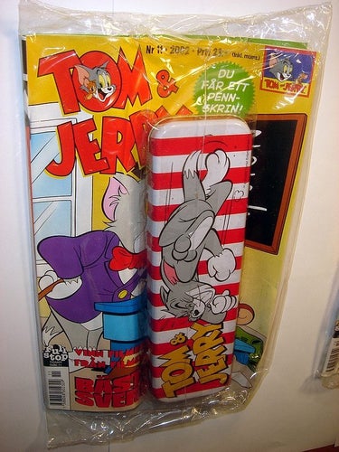 TOM & JERRY I ORIGINAL PLAST med leksak 2002 nr 11 SKRIN