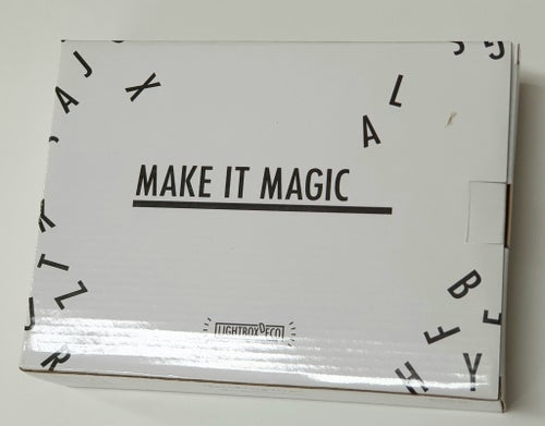 Lightbox, 2 st. med 120 bokstäver, siffror och symboler .