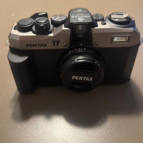 Pentax 17 analog kamera
