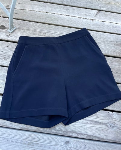 Nya! GANT marinblå mörkblå shorts, storlek 34