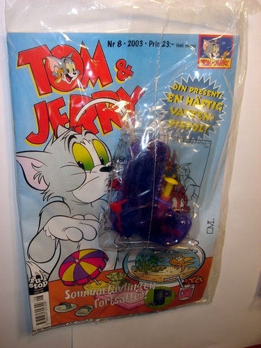 TOM & JERRY I ORIGINAL PLAST med leksak 2003 nr 8 PISTOL