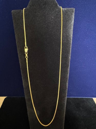 18k guldpläterat halsband. Längd 75 cm