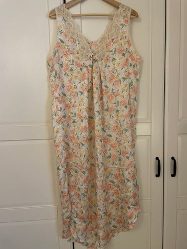 Vackert vintage-nattlinne