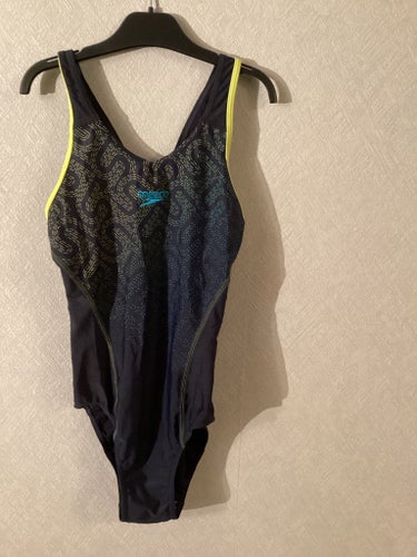 Speedo svart, blå och gul baddräkt strl 12/34