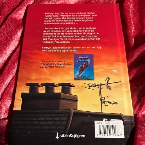 Handbok för Superhjältar: Del 1: Handboken av Elias & Agnes Våhlund
