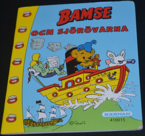 Liten bok Kärnan Bamse och sjörövarna
