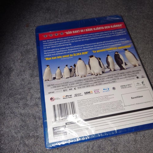 Pingvinresan 2 (inplastad, Blu-ray), av Luc Jacquet - berättarröst Rolf Lassgård