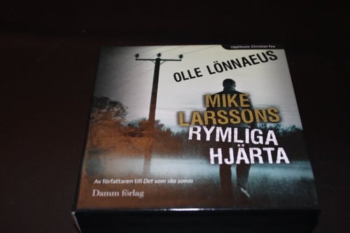 CD-bok: Mike Larssons rymliga hjärta - Olle Lönnaeus