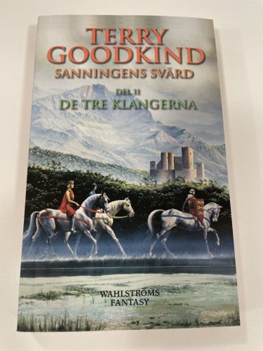 De tre klangerna | Terry Goodkind | Sanningens Svärd | Pocket