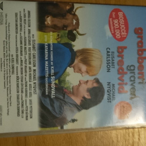 DVD Grabben i graven bredvid.