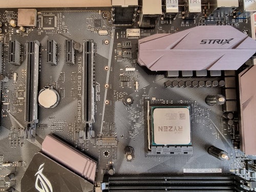 RGB ASUS ROG Strix B350-F Gaming + AMD Ryzen 5