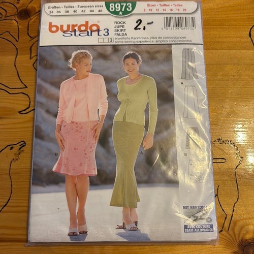 Symönster Burda 8973 Strl 34 - 46 Oöppnad