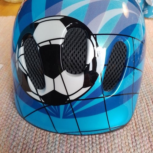 M-Wave Barnhjälm - KID-S Soccer - Storlek S (52-57 cm)