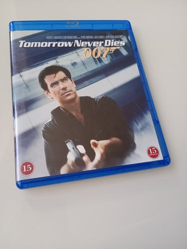 Tomorrow Never Dies (1997 Roger Spottiswoode)